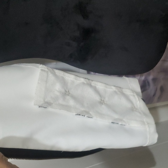 Black and White Therapy By St Sleeveless Zipper Vest - Picture 3 of 4